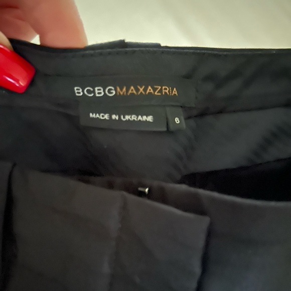 BCBG black and ivory color capris. The ivory have cuffs. - Picture 2 of 6